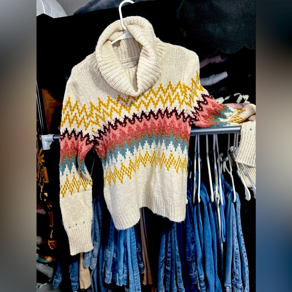 Women’s Loft Turtleneck Sweater. Size Medium Petite.